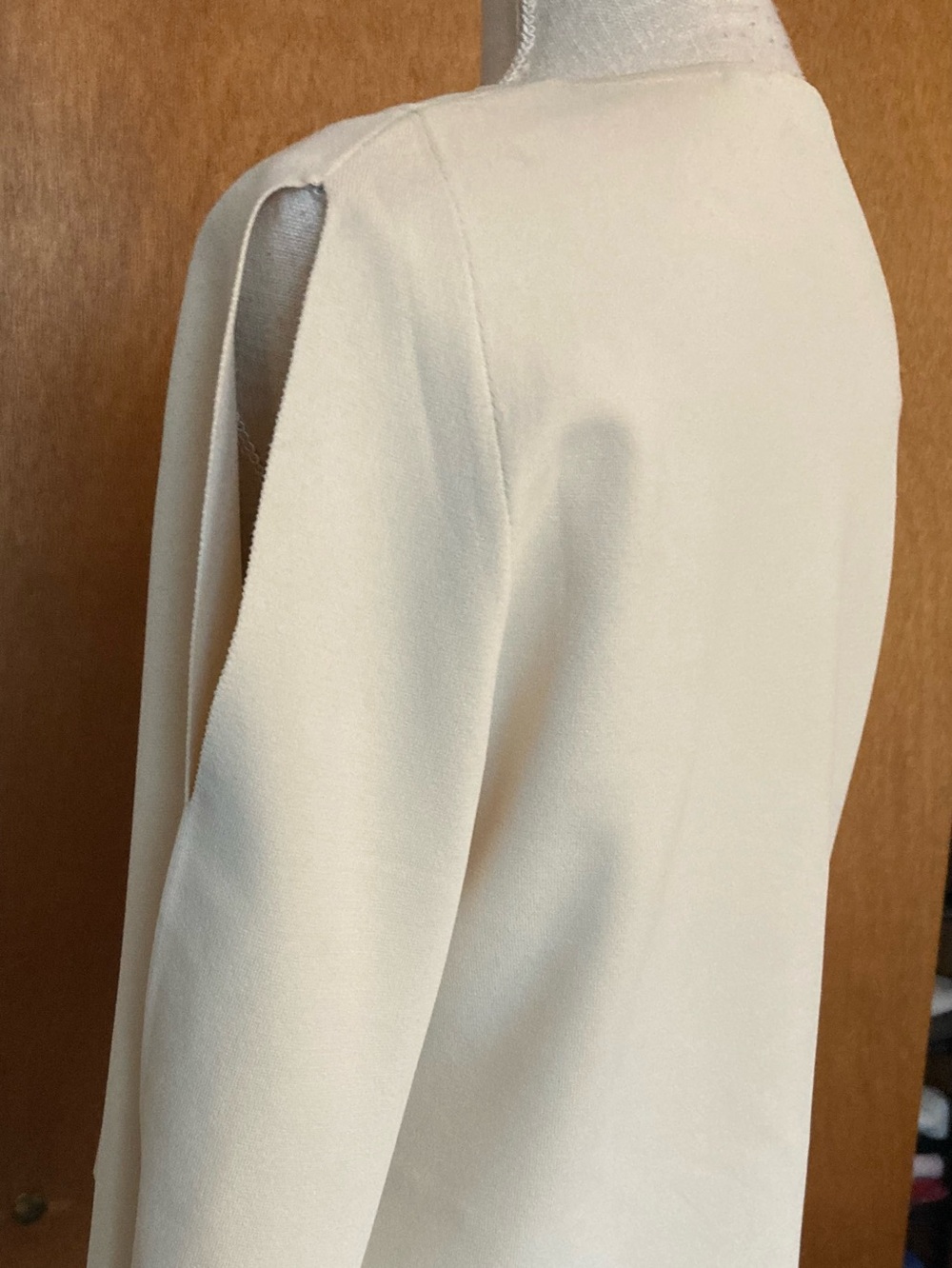 Stella McCartney Cream Round Neck Sweater with Sleeve Detailing - Picture 5 of 9